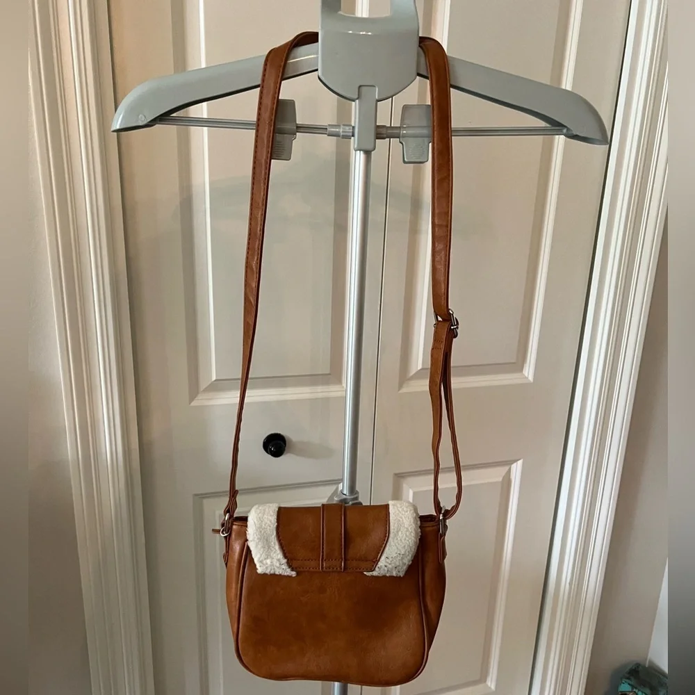 Mudd Tan Crossbody Bag with Cream Accent - Picture 2 of 9